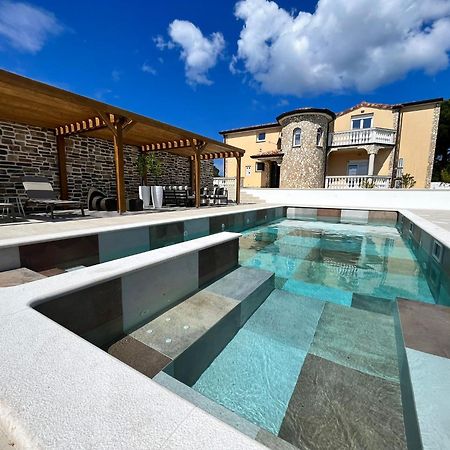 Olivea Luxury Suites 法扎纳 外观 照片
