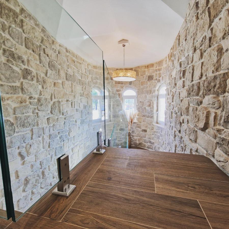 Olivea Luxury Suites 法扎纳 外观 照片