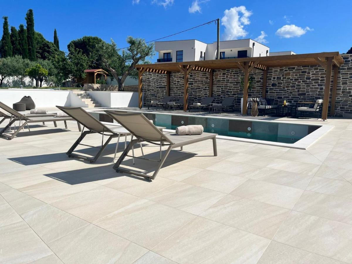 Olivea Luxury Suites 法扎纳 外观 照片