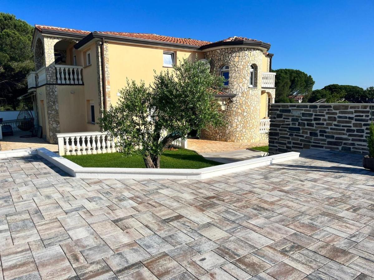 Olivea Luxury Suites 法扎纳 外观 照片