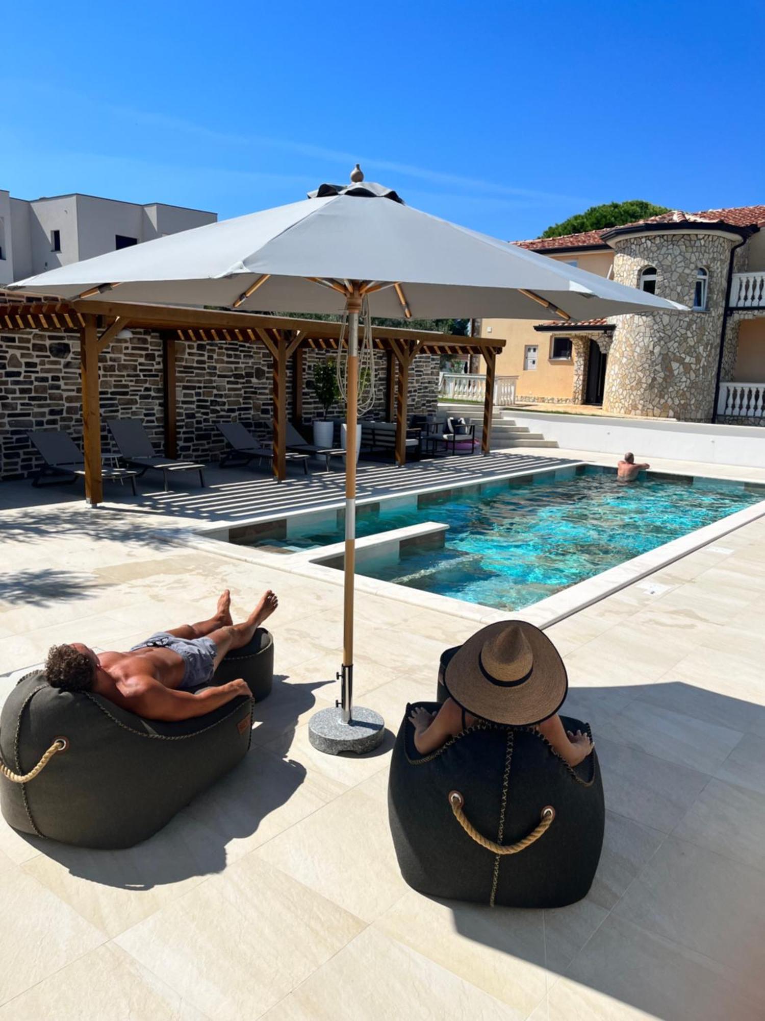 Olivea Luxury Suites 法扎纳 外观 照片