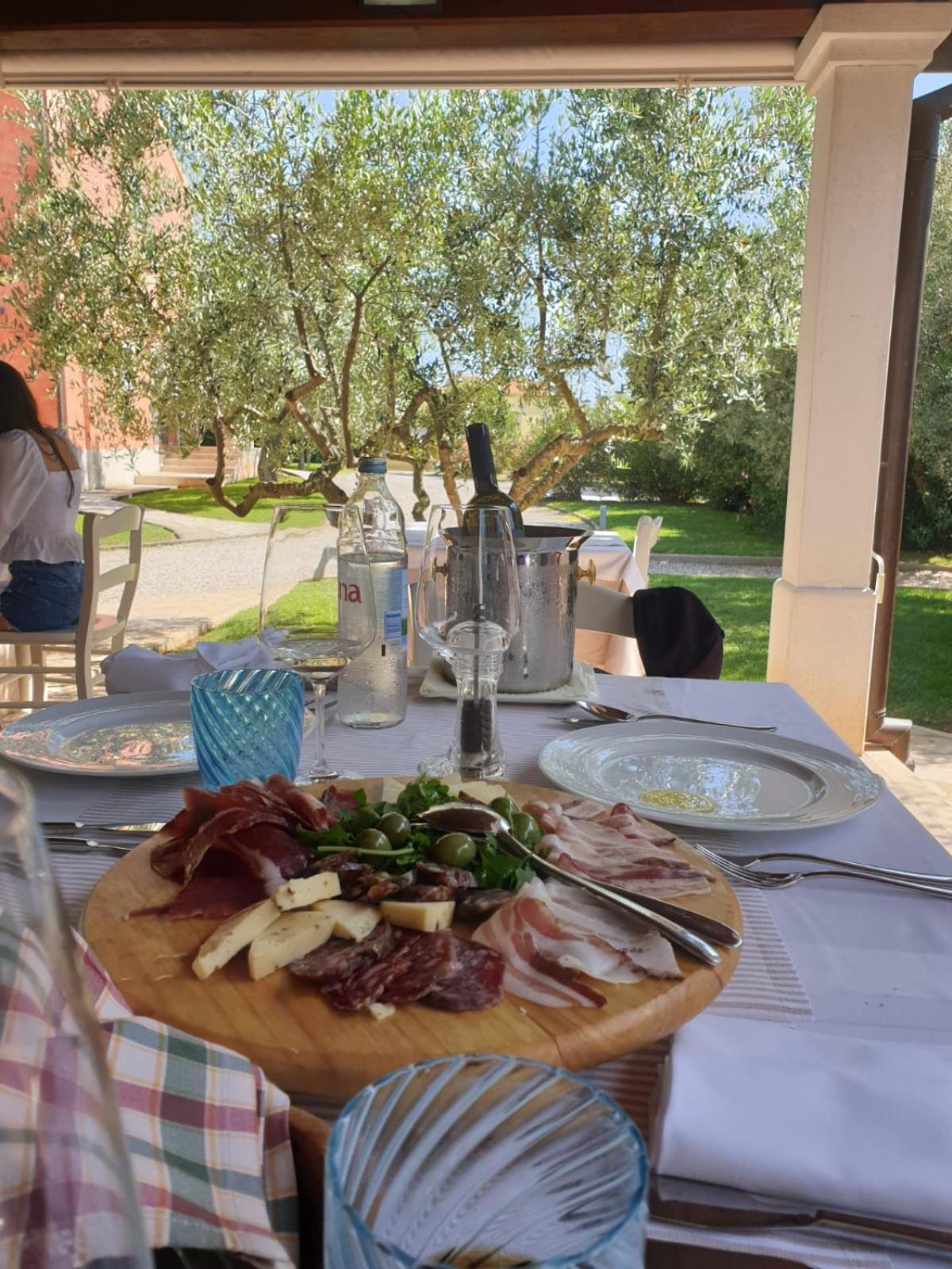 Olivea Luxury Suites 法扎纳 外观 照片
